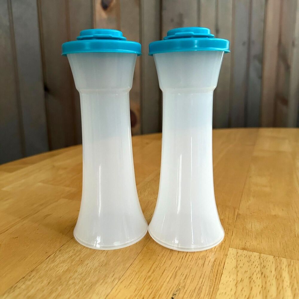 Tupperware LARGE Hourglass Salt & Pepper Shakers Set Clear/Teal Seals (Retired)
